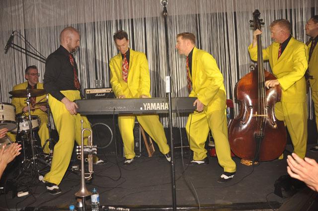 min 2011 01 08 station danse 655